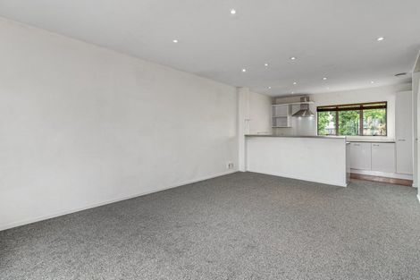 Photo of property in Lakeview Terrace, 17/14 Ambrico Place, New Lynn, Auckland, 0600