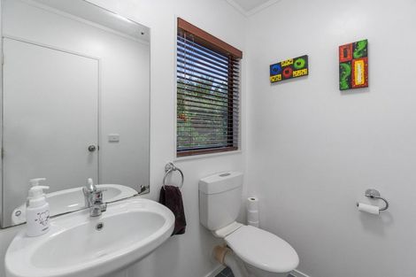Photo of property in 3 Bluefin Way, West Harbour, Auckland, 0618