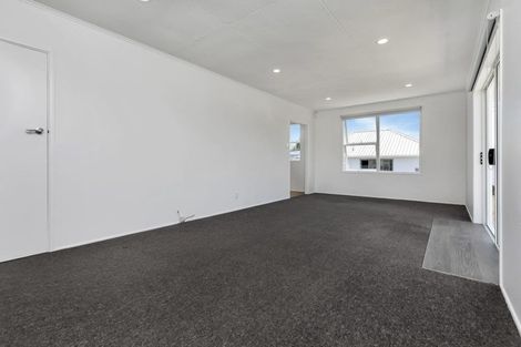 Photo of property in 2/260 Birkdale Road, Birkdale, Auckland, 0626