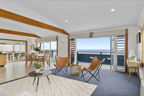 Photo of property in 32 Owhiro Bay Parade, Owhiro Bay, Wellington, 6023