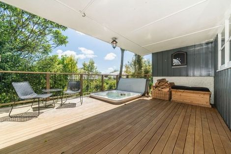 Photo of property in 17 Swansea Street, Hokowhitu, Palmerston North, 4410