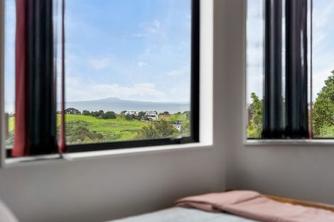 Photo of property in 86 Wade River Road, Stanmore Bay, Whangaparaoa, 0932