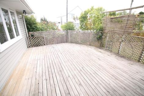 Photo of property in 32a Toru Street, Te Atatu Peninsula, Auckland, 0610
