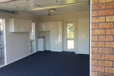 Photo of property in 10 Waimoko Glen, Swanson, Auckland, 0612