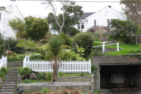 Photo of property in 19 Seaforth Terrace, Karori, Wellington, 6012