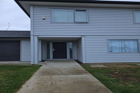 Photo of property in 10 Cliff Road, Papakura, 2110