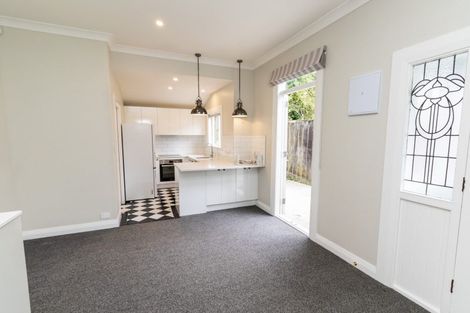 Photo of property in 2/139 Wadestown Road, Wadestown, Wellington, 6012