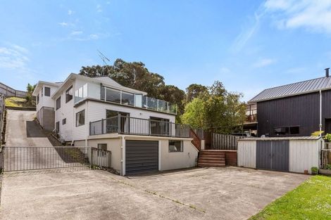 Photo of property in 84 Wade River Road, Stanmore Bay, Whangaparaoa, 0932