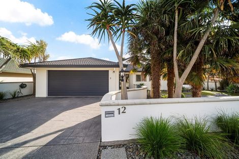 Photo of property in 12 Shelter Grove, Frankleigh Park, New Plymouth, 4310