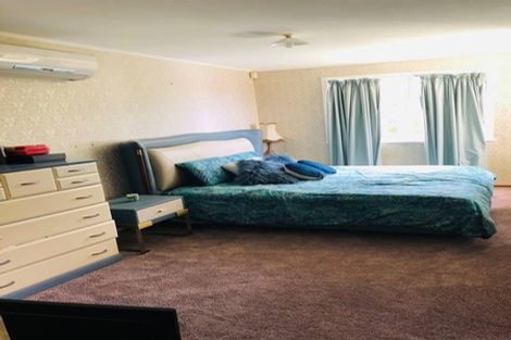 Photo of property in 18 Renwick Street, Papakura, 2110