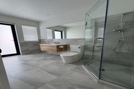 Photo of property in 12 William Calvert Drive, Swanson, Auckland, 0614