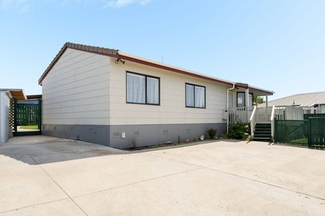 Photo of property in 60 Atuaroa Avenue, Te Puke, 3119