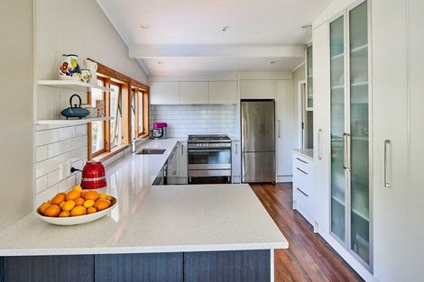 Photo of property in 21 Mahoe Street, Eastbourne, Lower Hutt, 5013