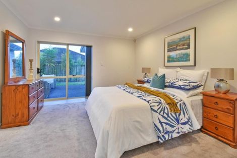 Photo of property in 14 Brosna Place, East Tamaki, Auckland, 2016