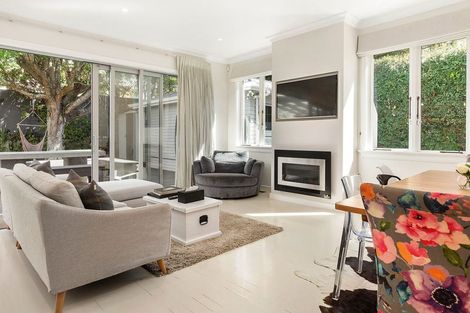 Photo of property in 2 Katherine Avenue, Thorndon, Wellington, 6011