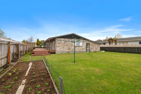 Photo of property in 95 Aquarius Drive, Kawaha Point, Rotorua, 3010