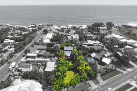 Photo of property in 7-9 Mace Terrace, Oakura, 4314