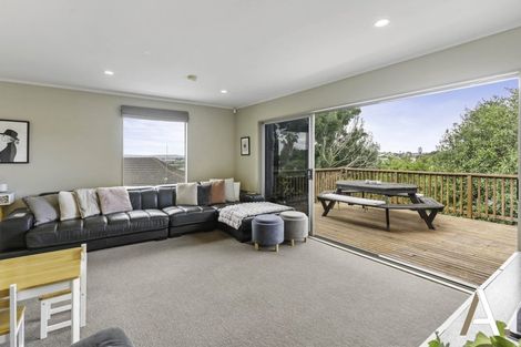 Photo of property in 42 Banyan Drive, Totara Heights, Auckland, 2105