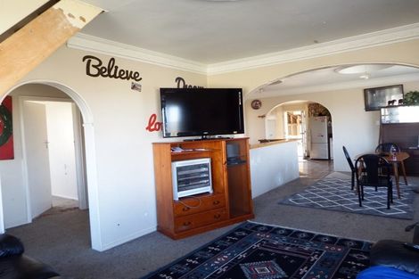 Photo of property in 1 Princess Street, Marton, 4710