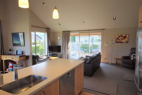 Photo of property in 2 Grantham Drive, Hanmer Springs, 7334