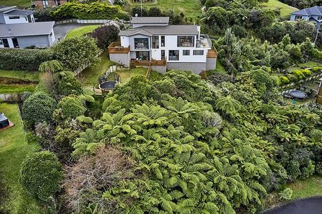 Photo of property in 15 Swain Grove, Riverstone Terraces, Upper Hutt, 5018
