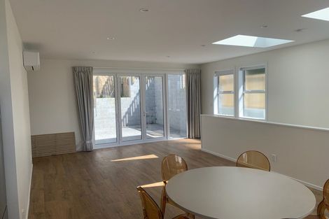 Photo of property in 16a Florence Street, Newtown, Wellington, 6021