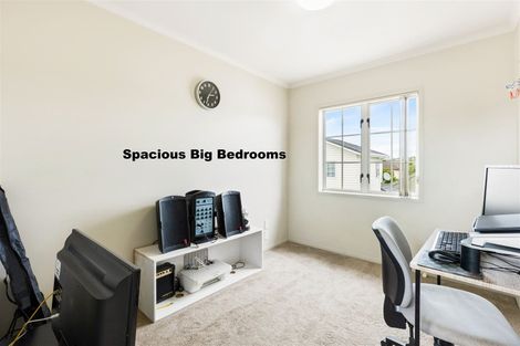 Photo of property in 15 Mulvaney Crescent, Henderson, Auckland, 0612