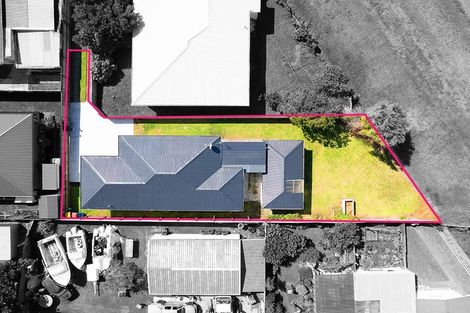 Photo of property in 3a Grey Street, Waitara, 4320