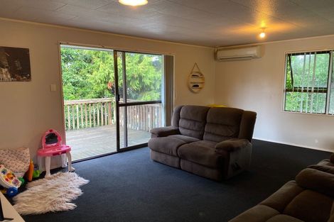 Photo of property in 106 Moire Road, West Harbour, Auckland, 0618