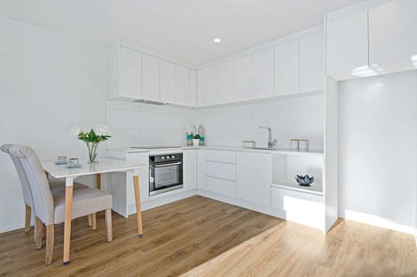 Photo of property in 2/52 Cherry Road, Bucklands Beach, Auckland, 2014