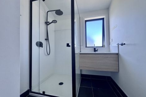 Photo of property in 57 Kelman Road, Kelston, Auckland, 0602