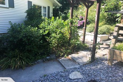 Photo of property in 4 Seaview Road, Paremata, Porirua, 5024