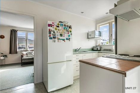 Photo of property in 27 Coniston Avenue, Te Atatu South, Auckland, 0610