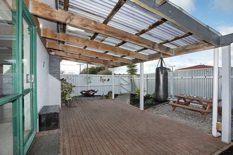 Photo of property in 64 Phillips Street, Sanson, 4817