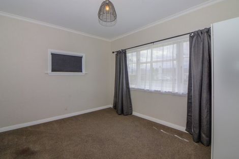 Photo of property in 15 Winchester Street, Levin, 5510