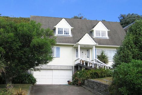 Photo of property in 30 Southern Cross Crescent, Island Bay, Wellington, 6023