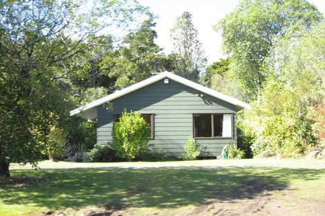 Photo of property in 6 Kaiuru Avenue, Pukawa Bay, Turangi, 3381