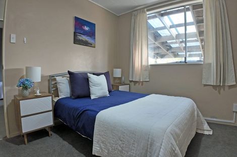 Photo of property in 22b Hillside Drive, Maoribank, Upper Hutt, 5018