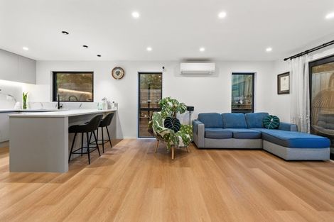 Photo of property in 152b Luckens Road, West Harbour, Auckland, 0618