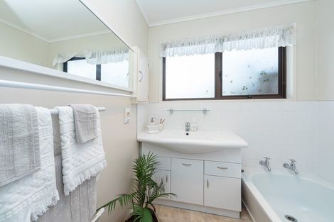 Photo of property in 6 Heatherlea Heights, Feilding, 4702