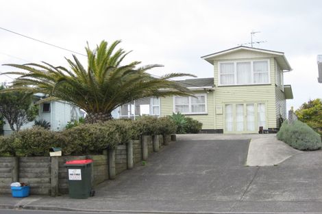 Photo of property in 1005 Whangaparaoa Road, Tindalls Beach, Whangaparaoa, 0930