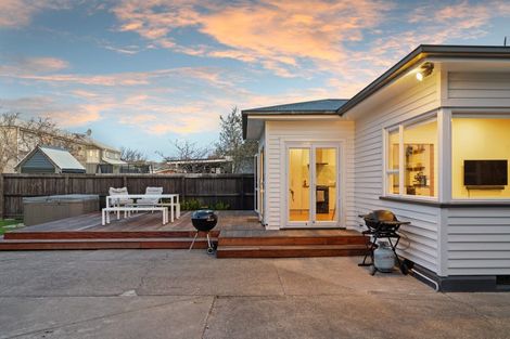 Photo of property in 8 Garnett Avenue, Spreydon, Christchurch, 8024