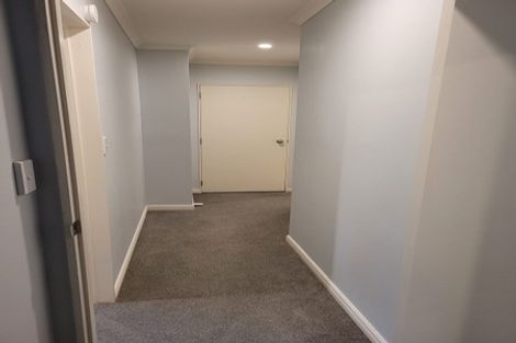 Photo of property in 11a Viridian Lane, Greenhithe, Auckland, 0632