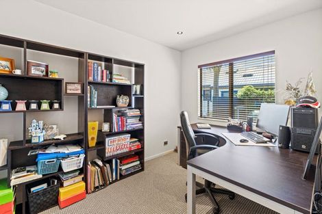 Photo of property in 14 Titter Place, Springvale, Whanganui, 4501