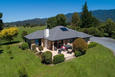 Photo of property in 118 Patons Rock Road, Patons Rock, Takaka, 7182