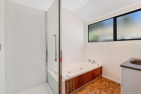 Photo of property in 4 Coralsea Way, Arkles Bay, Whangaparaoa, 0932