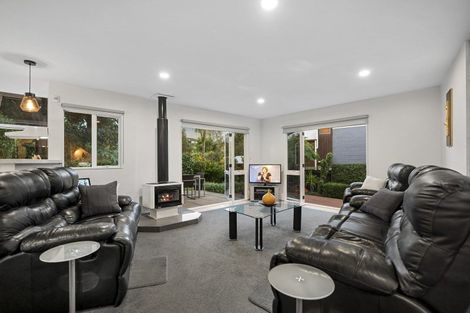 Photo of property in 2/37 Newhaven Terrace, Mairangi Bay, Auckland, 0630