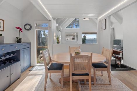 Photo of property in 1/82 Knights Road, Rothesay Bay, Auckland, 0630