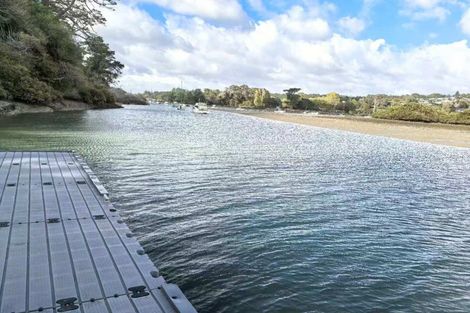 Photo of property in 90 Cedar Terrace, Stanmore Bay, Whangaparaoa, 0932