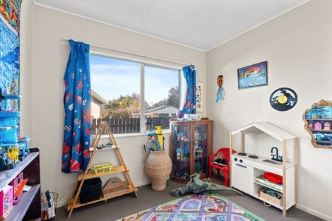 Photo of property in 8b Kupe Drive, Carterton, 5713
